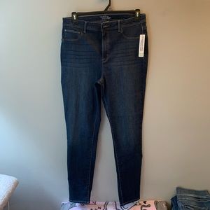 16 High Rise Jegging. New.